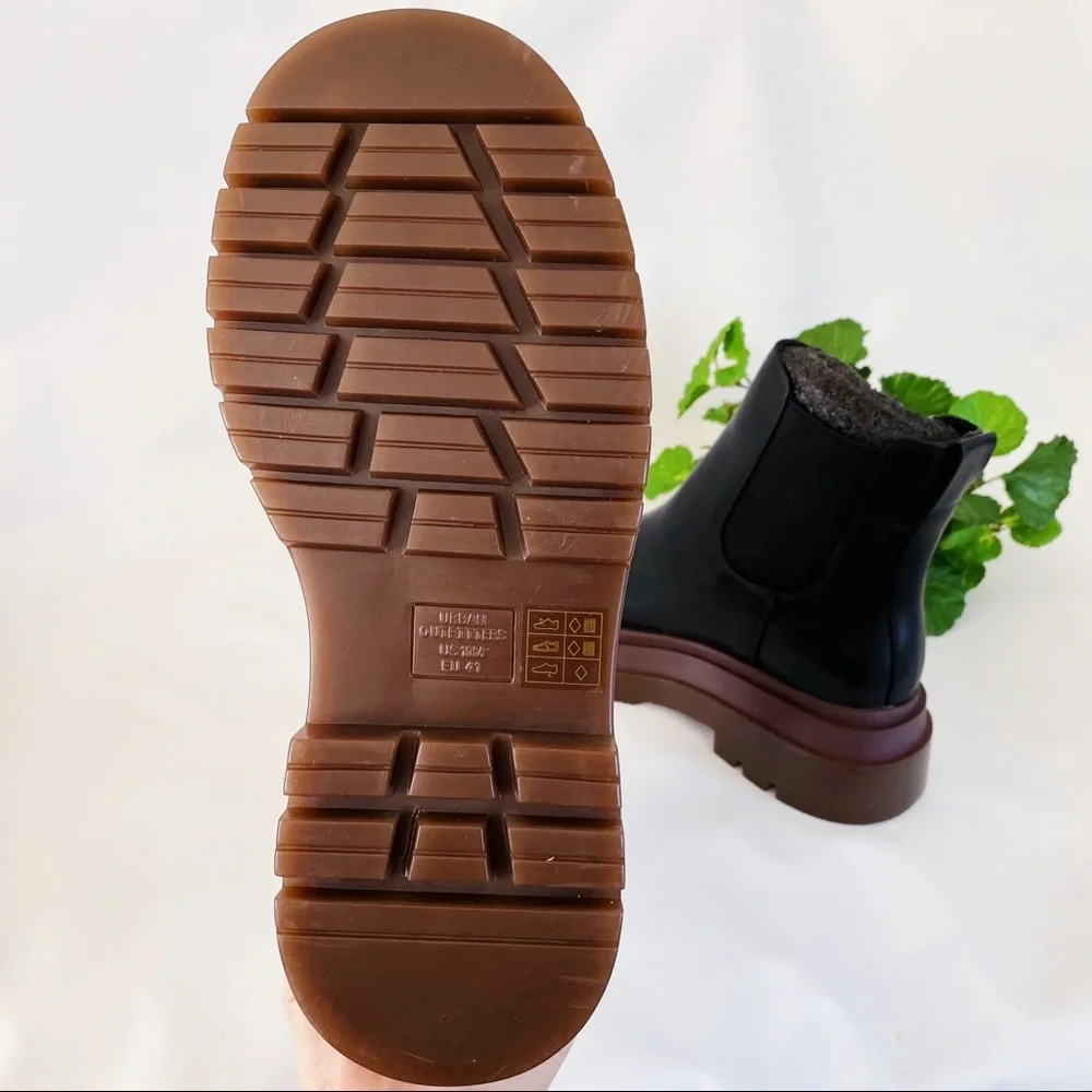 Urban Outfitters | UO Betty Treaded Chelsea Boot Lug Sole Black Brown Combat New - Picture 13 of 16